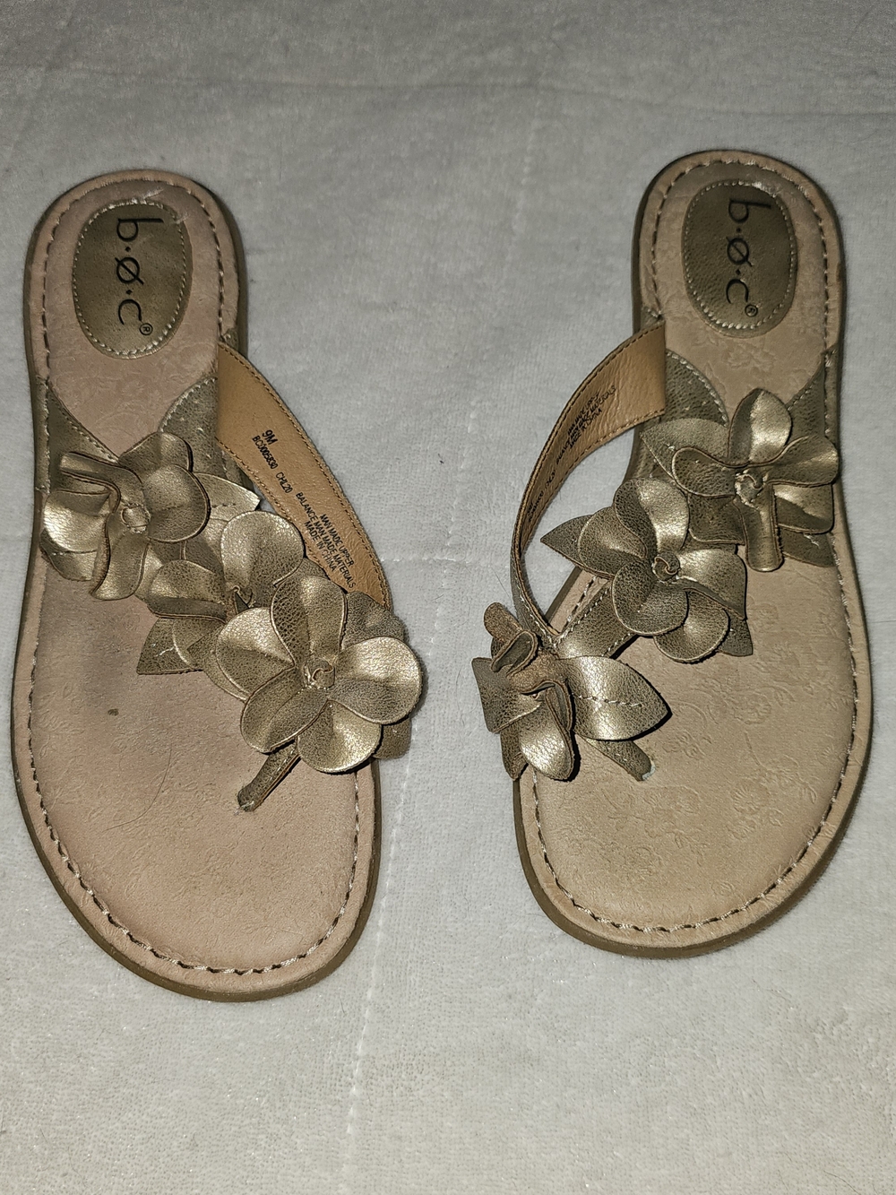 b.o.c. Women’s Gold Floral Thong Sandals